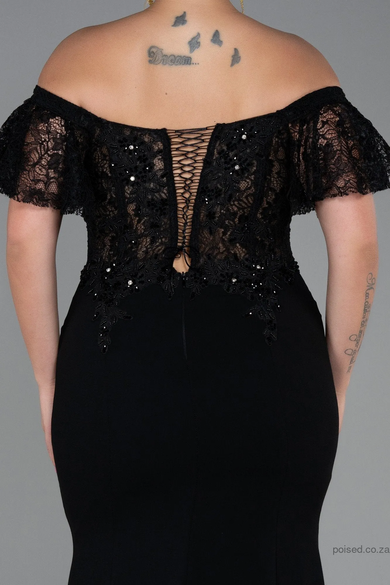 30170 Black Off-Shoulder Transparent Waist Slit Mermaid Dress