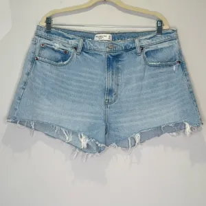 Abercrombie &amp; Fitch W33 The Mom Shorts High Rise Denim Jean Medium Wash Raw Hem