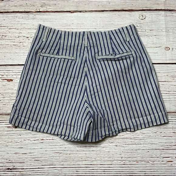 AG The Juliette Short Navy and White Stripe Sz 28