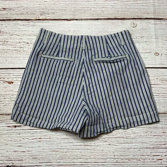 AG The Juliette Short Navy and White Stripe Sz 28