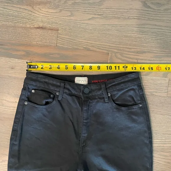 Alice   Olivia  Amazing High Rise Girlfriend Jeans in black