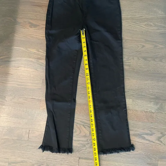 Alice   Olivia  Amazing High Rise Girlfriend Jeans in black