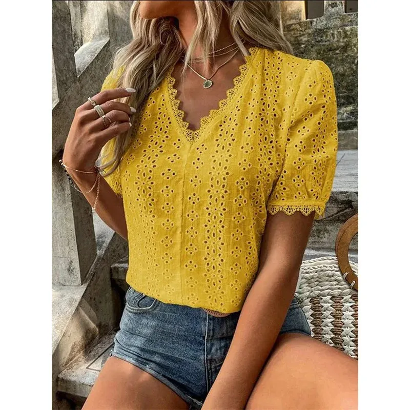 Alta® | Summer Lace Blouse