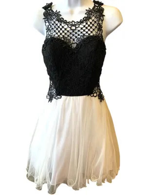 CITY TRIANGLES FORMAL W