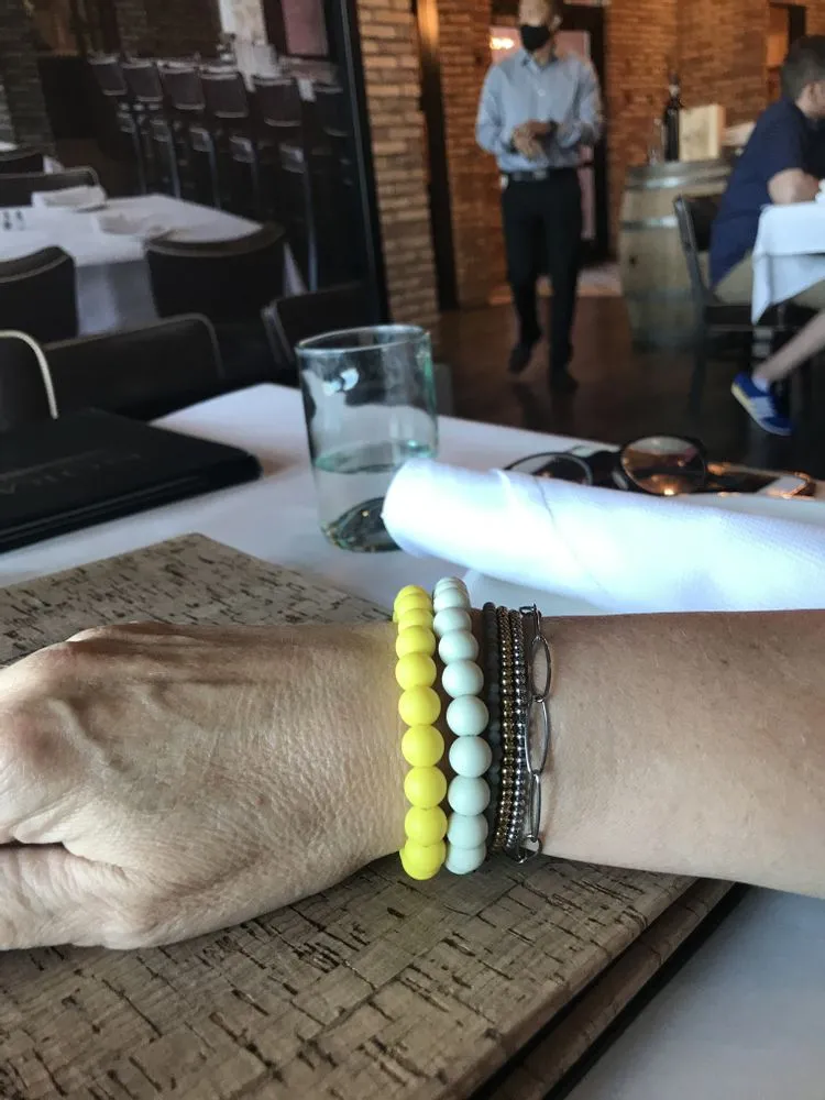Dove Silicon rubber 9MM bead bracelets