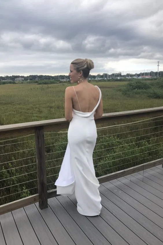 Elegant Spandex White Wedding Gown with Cowl Neckline