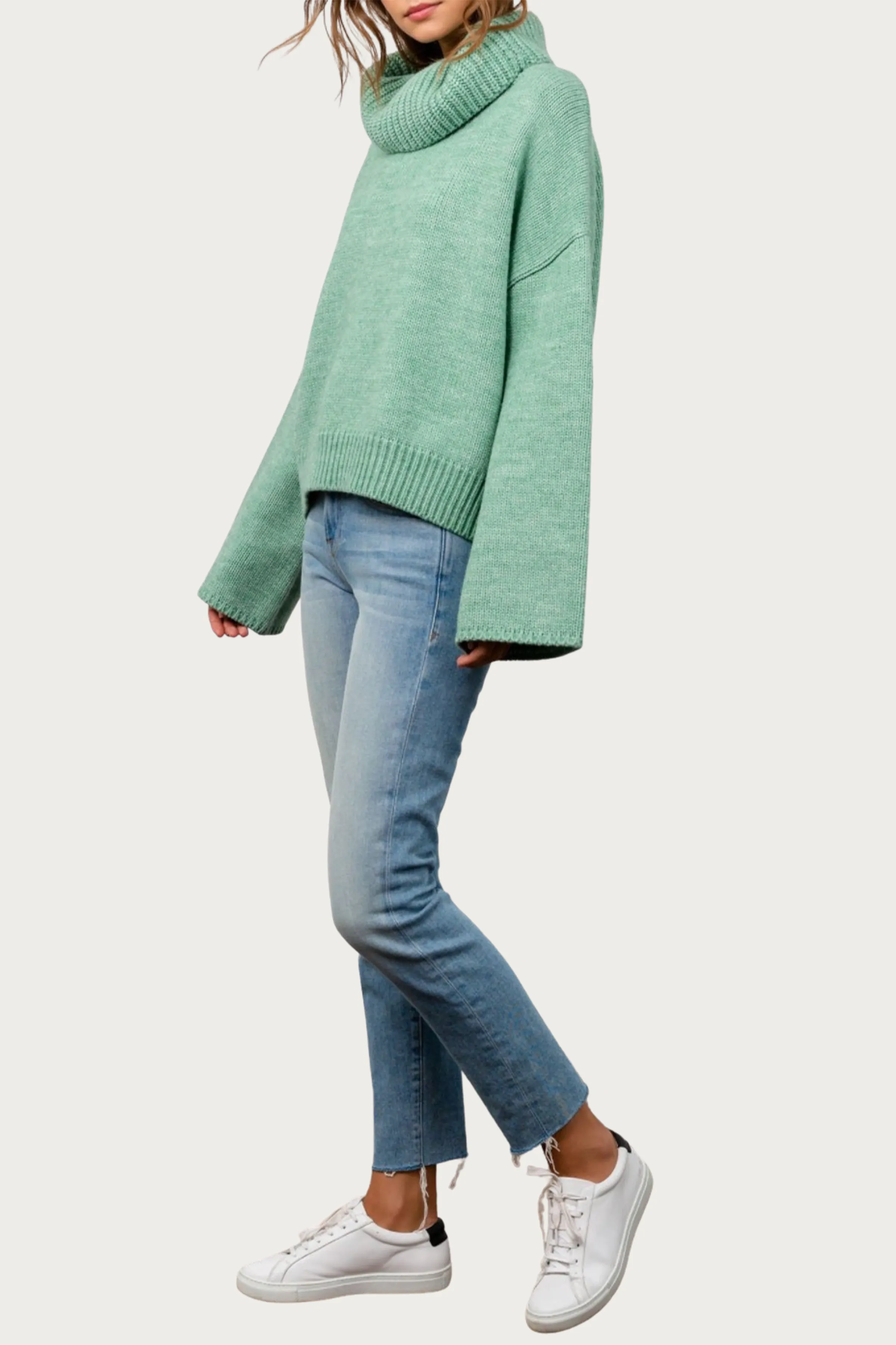 FRESH SAGE OVERSIZED SWEATER