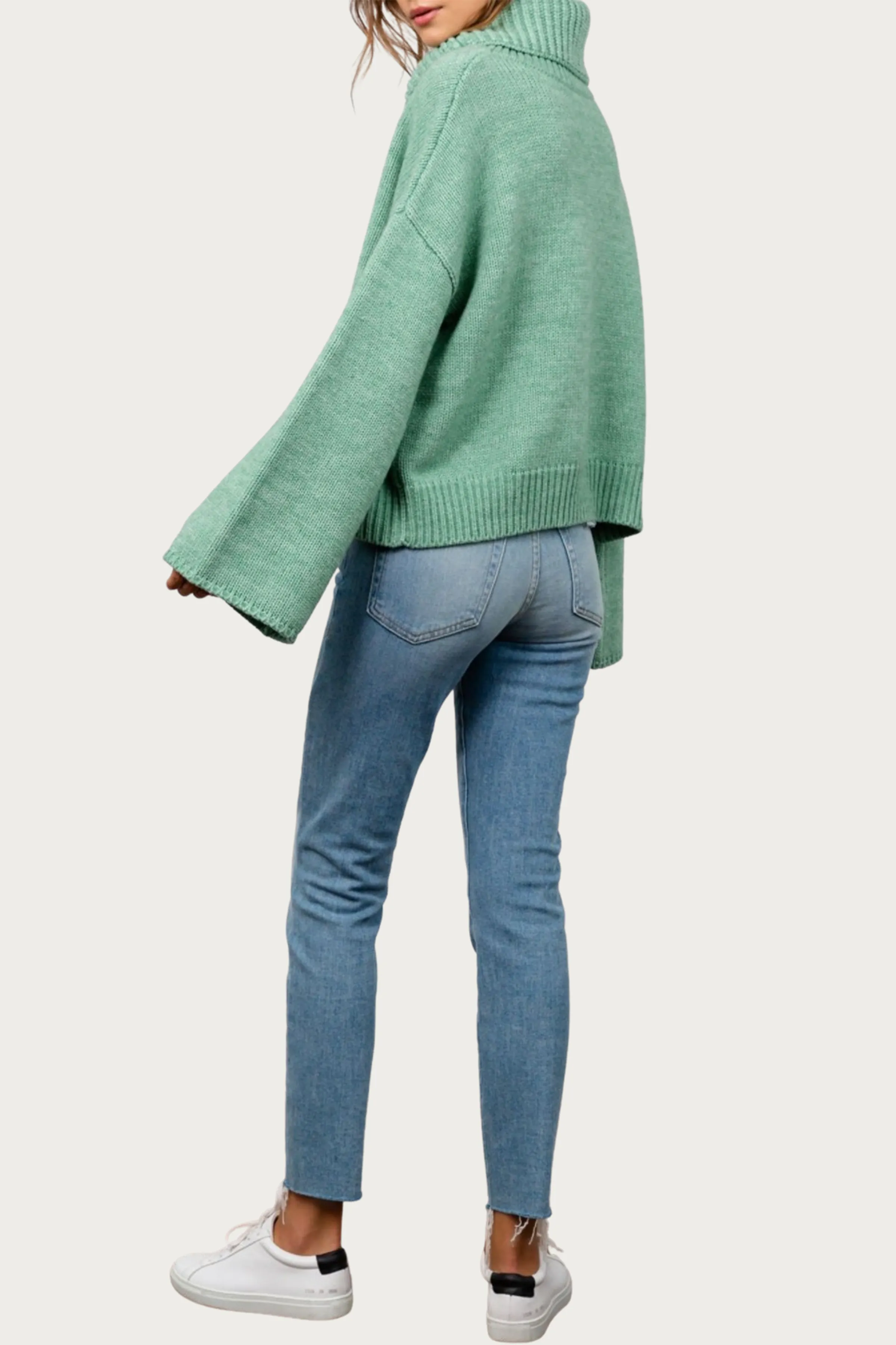 FRESH SAGE OVERSIZED SWEATER
