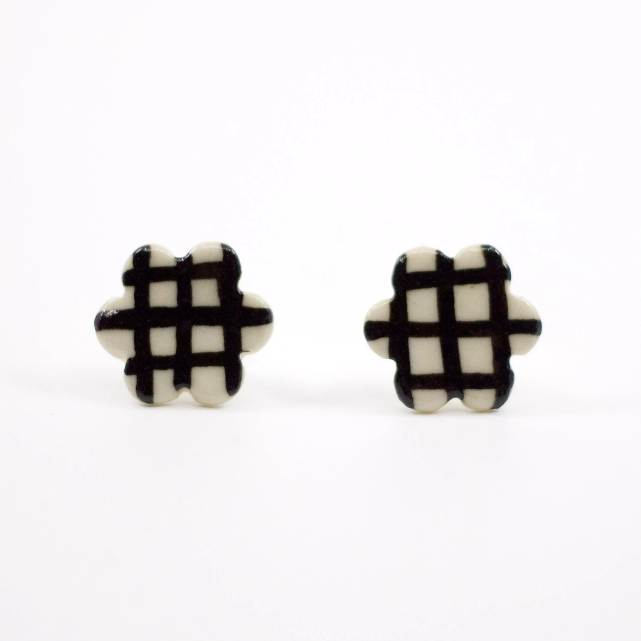 GINGHAM CLOUD STUD EARRINGS - BLACK