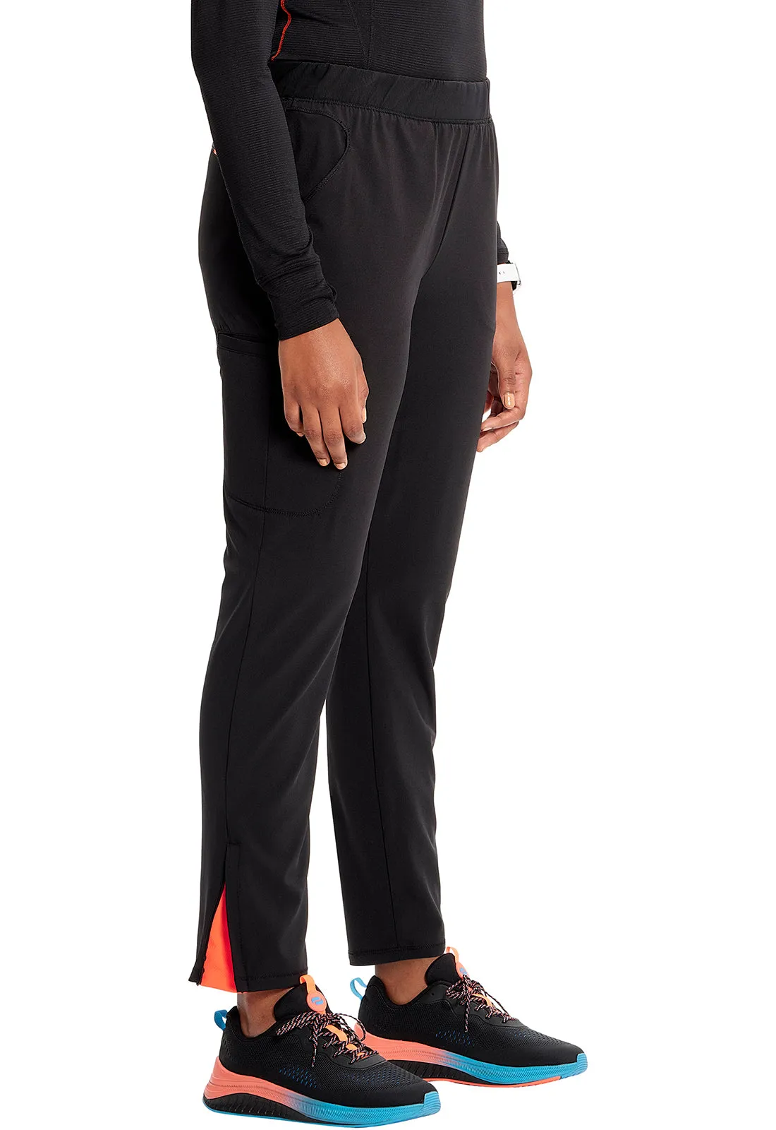 GNR8 IN120A Mid Rise Pull-on Tapered Leg Cargo Pants Black