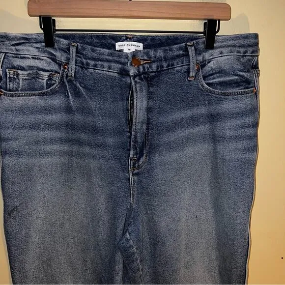 GOOD AMERICAN straight leg high rise jeans with raw hemline 16