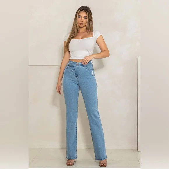 HIGH RISE FRONT CROSS STRAIGHT JEANS