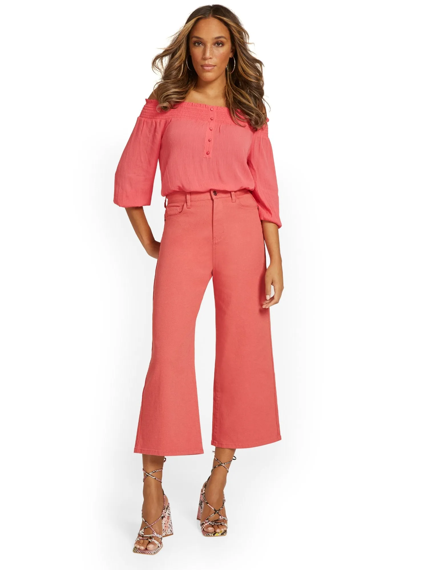 High-Waisted Wide-Leg Capri Jeans - Pink