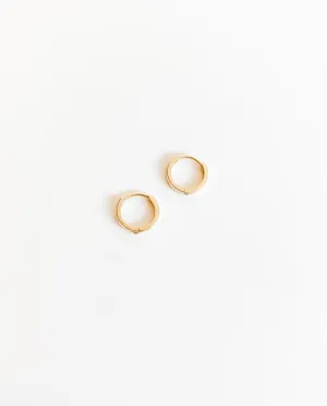 HUGGIE HOOP SOLID 14K