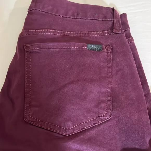 JEN 7 by 7 for all mankind size 4 jeans wine/ maroon  highwaist straight leg