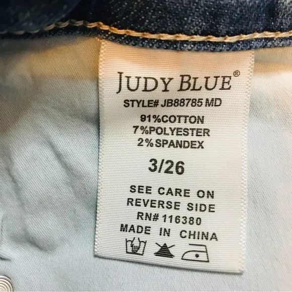 Judy Blue Distressed Straight Leg High Waisted Jeans Junior’s size 3 Women’s 26