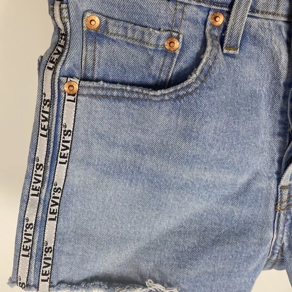 LEVIS Premium || 501 Big E denim high waist cut off shorts size 25.
