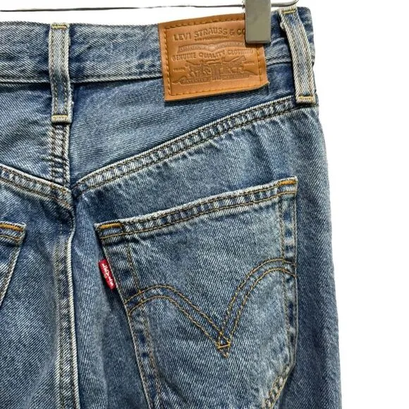 Levi's Ribcage Straight Ankle Jeans Size 24 Button fly distressed