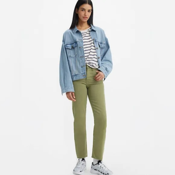 Levi’s|Women’s Wedgie straight olive green jeans,high rise,NWT,size 25•••staple