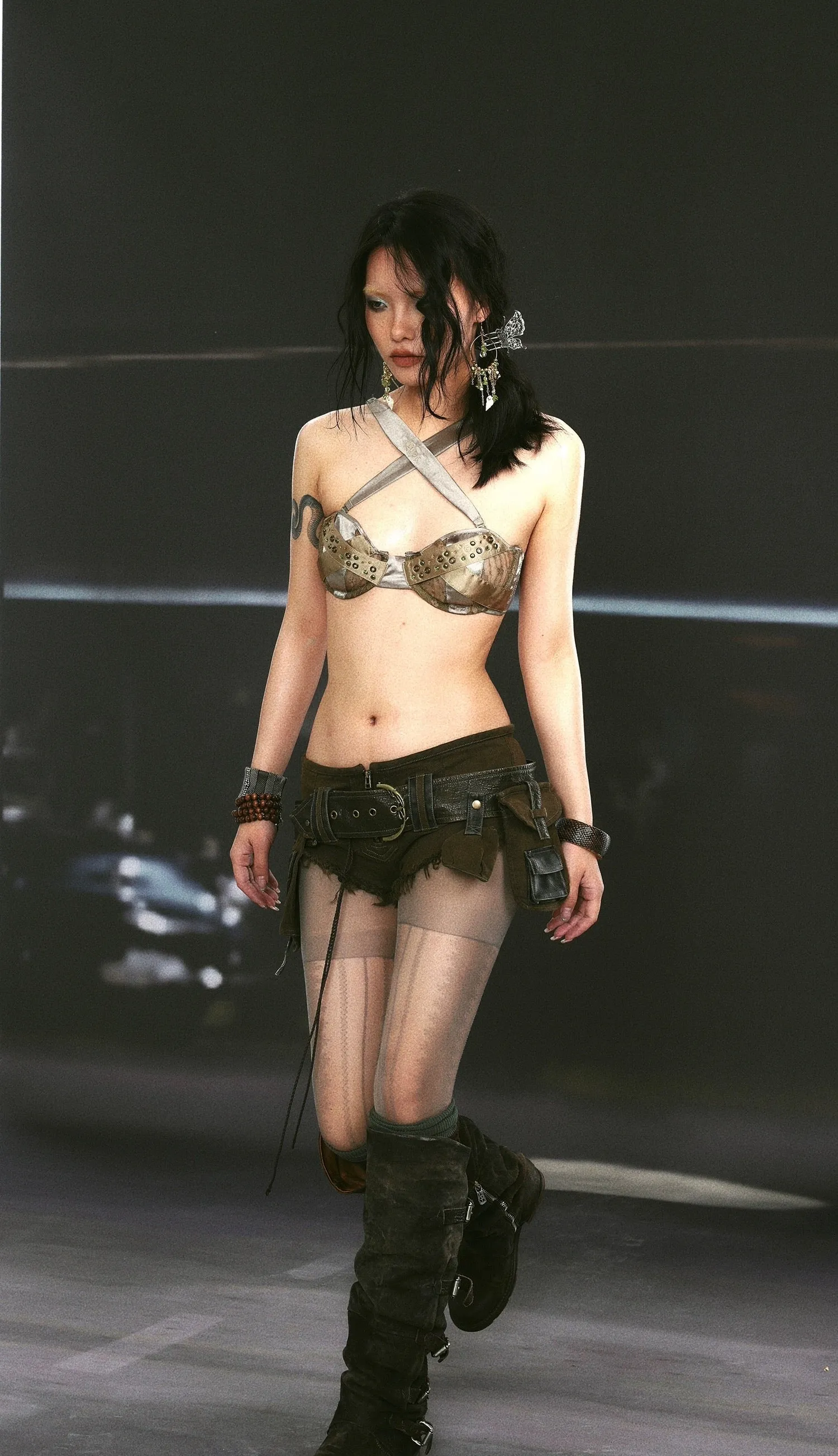 low rise shorts with belt