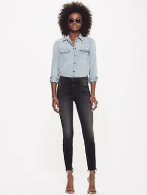 Mother “high waisted looker ankle fray” jeans - 26