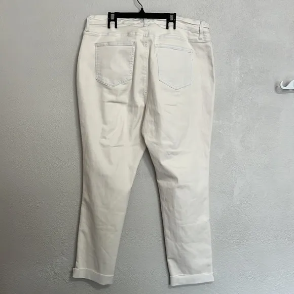Pistola Women’s High Waist Stretch Ankle Jeans Ecru Size 18W