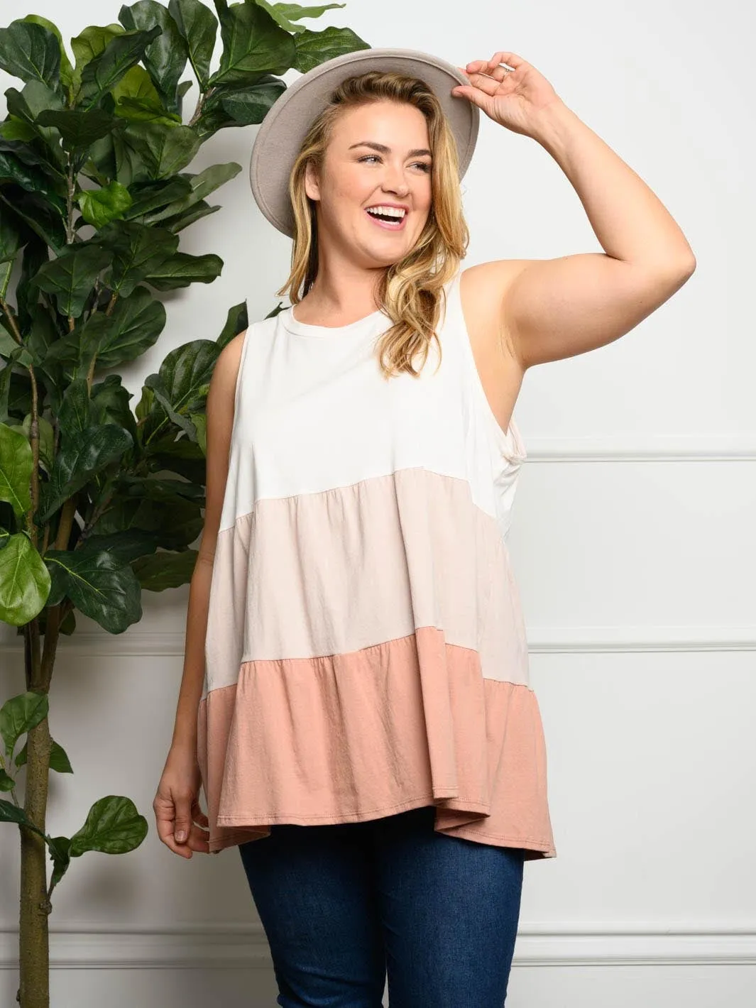 PLUS SIZE COLOR BLOCK TIERED RUFFLE TOP