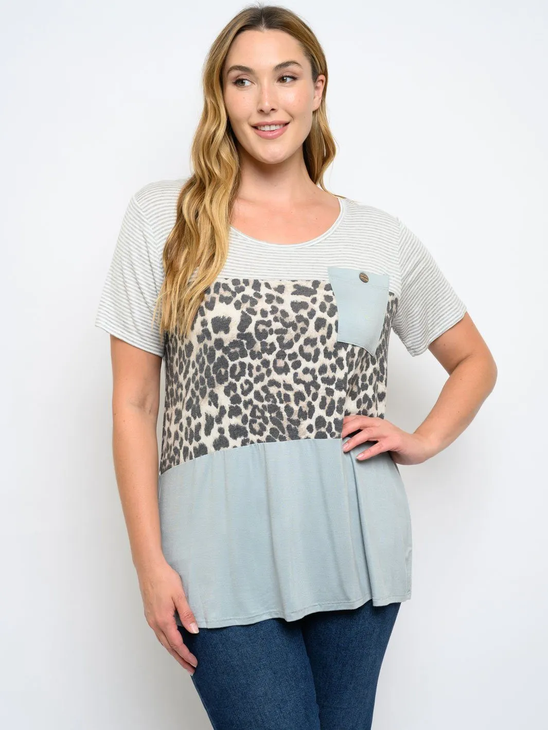 PLUS SIZE SHORT SLEEVE CONTRAST TOP