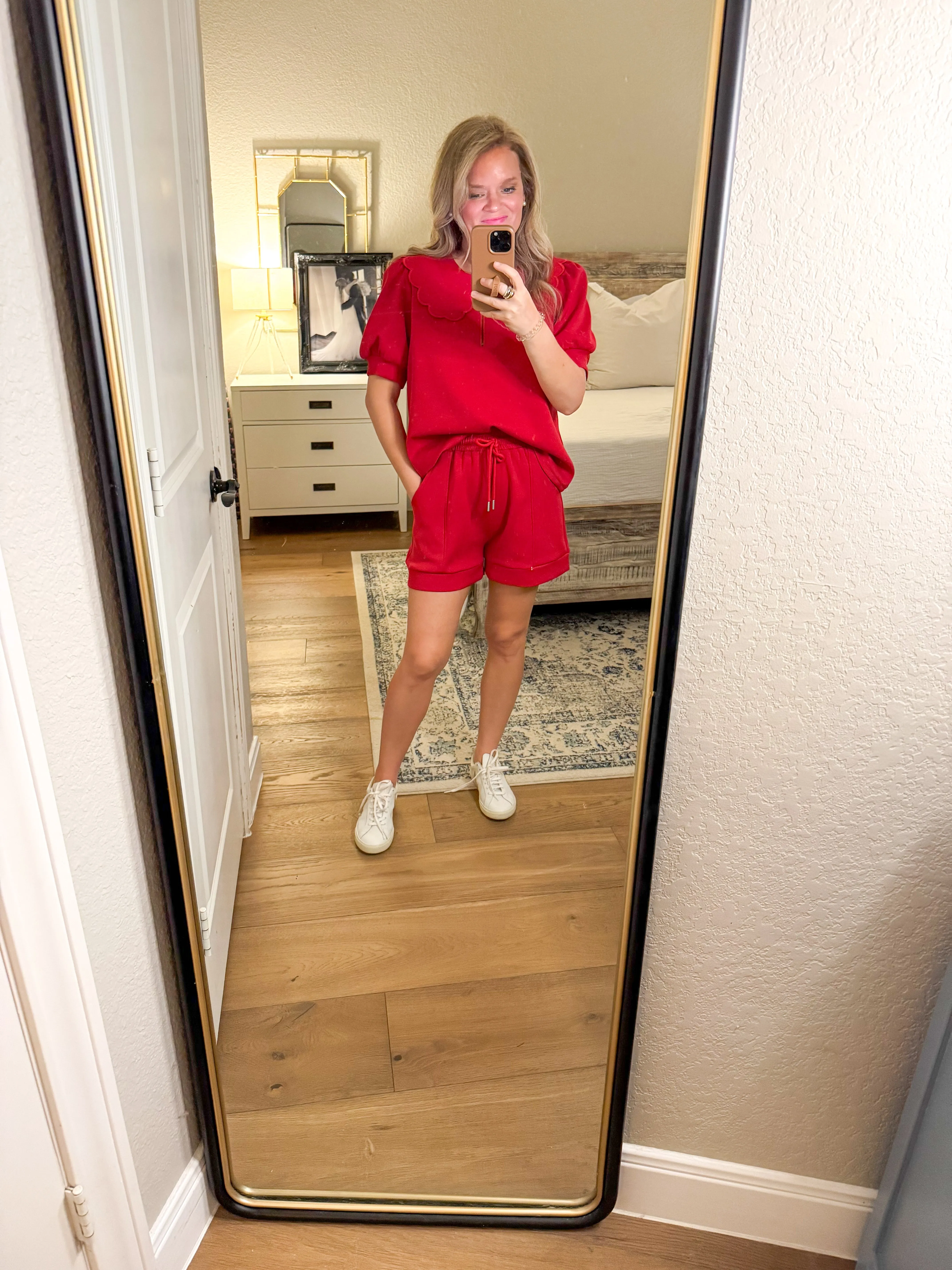 Red Queen Scalloped Set
