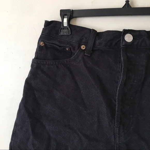 Re/Done High-Rise Frayed-Edge Denim Shorts