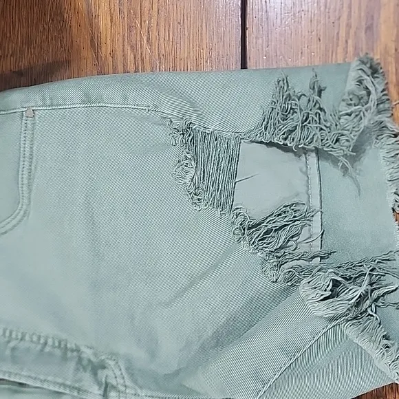 Risen 💚NWOT💚 Denim Shorts Frayed Distressed Shark Bites XL EUC