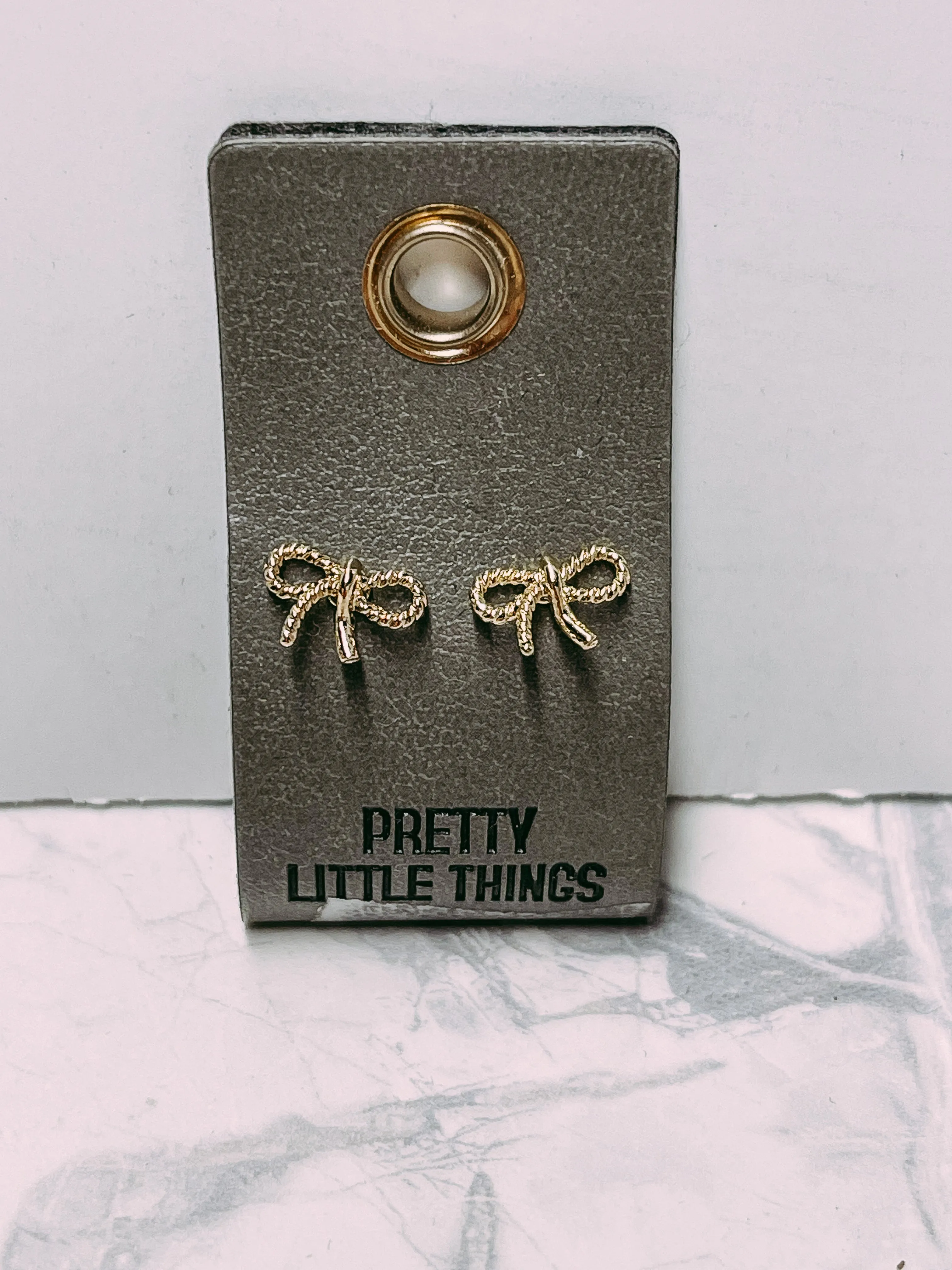 STUD EARRINGS