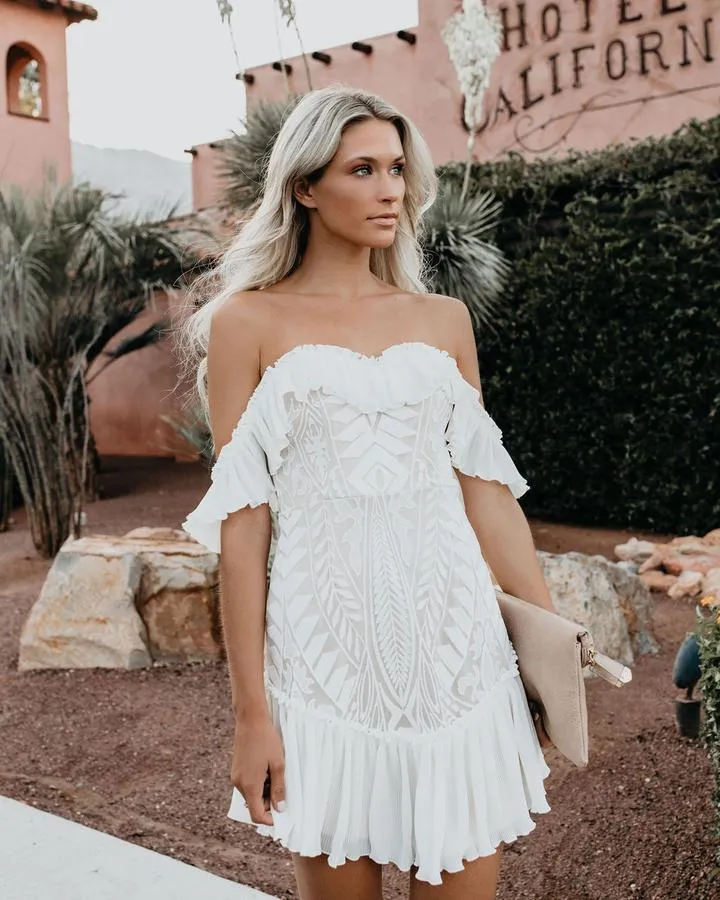 Stunncal Lace Pleated Ruffle One-Shoulder Dress