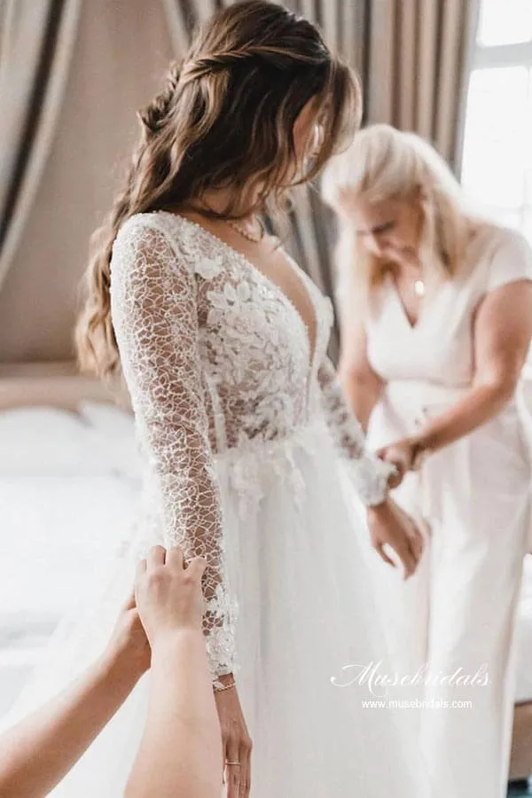 Tulle A-line V-neck Long Sleeves Wedding Dresses With Lace Appliques, MW920