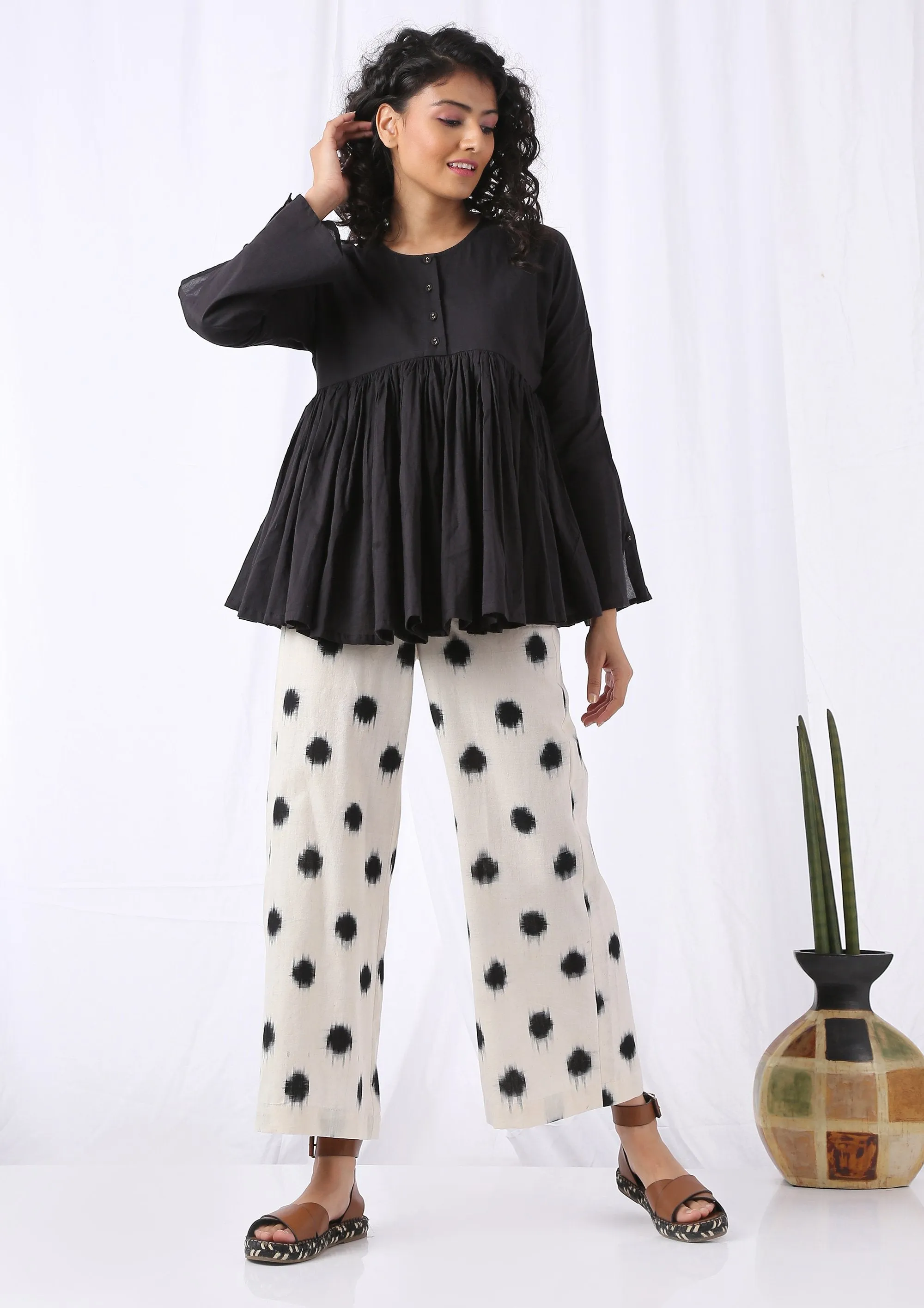 UMBRELLA TOP-BLACK