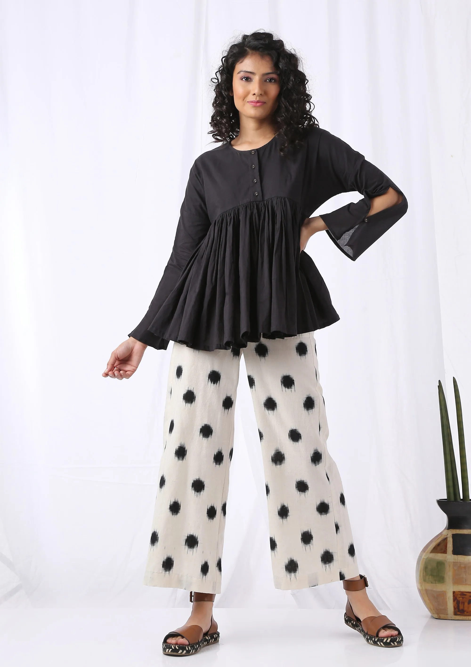 UMBRELLA TOP-BLACK