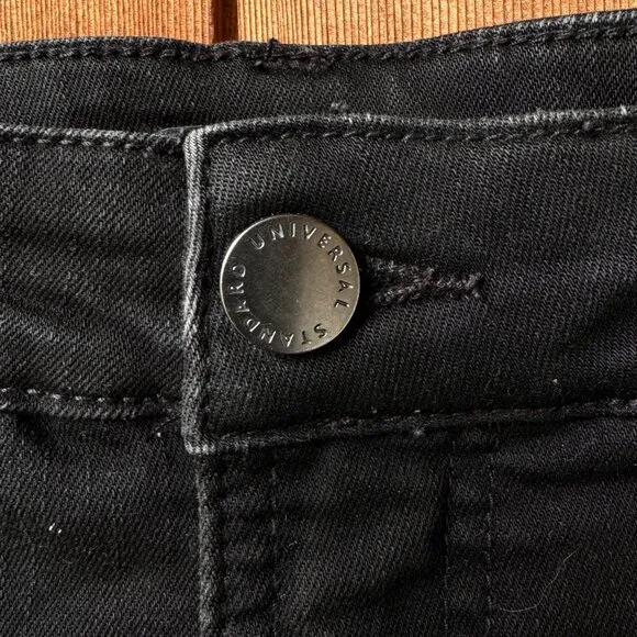 Universal Standard Black Stretch Denim Shorts with 11&quot; Inseam in Women's 16