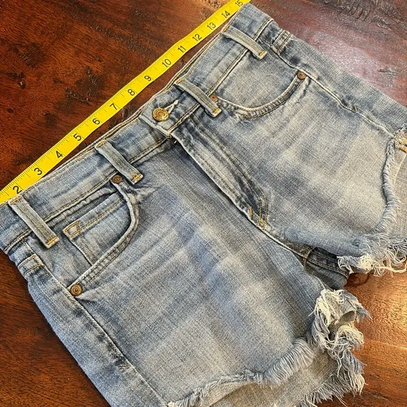 Vince Women’s Frayed Hem Denim Jean Shorts 25