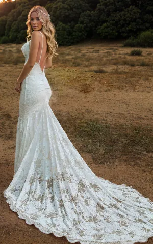 Vintage Sexy Boho Mermaid Lace Wedding Dress Lace Elegant Beach Country Forest Spaghetti Straps Bridal Gown with Backless and Train