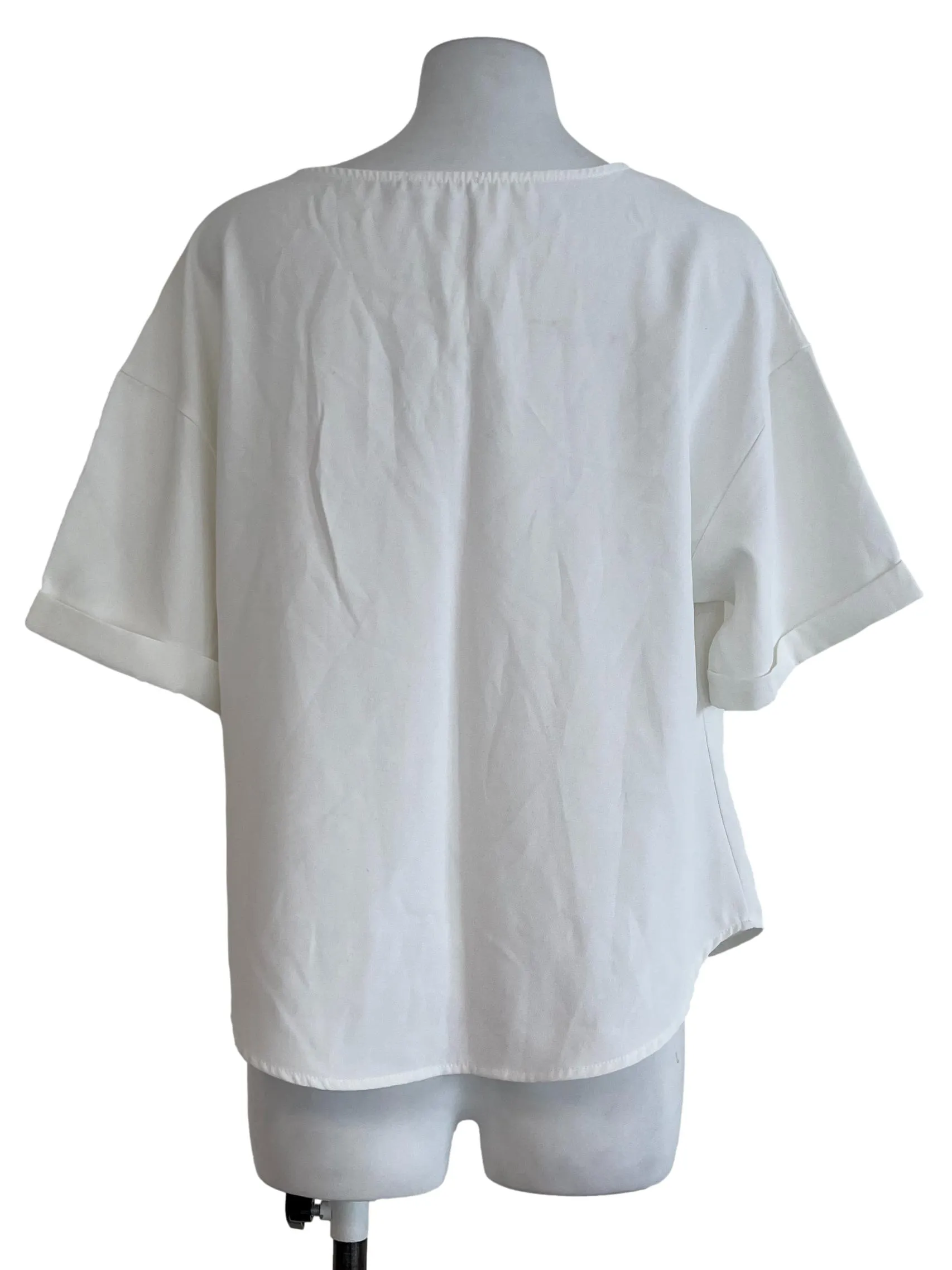 White Two Pockets Top
