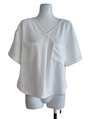 White Two Pockets Top