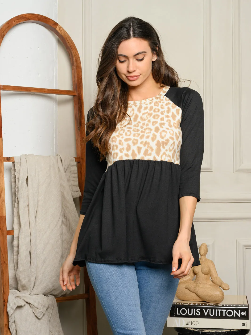 WOMEN'S 3/4 SLEEVE ANIMAL PRINT TUNIC TOP