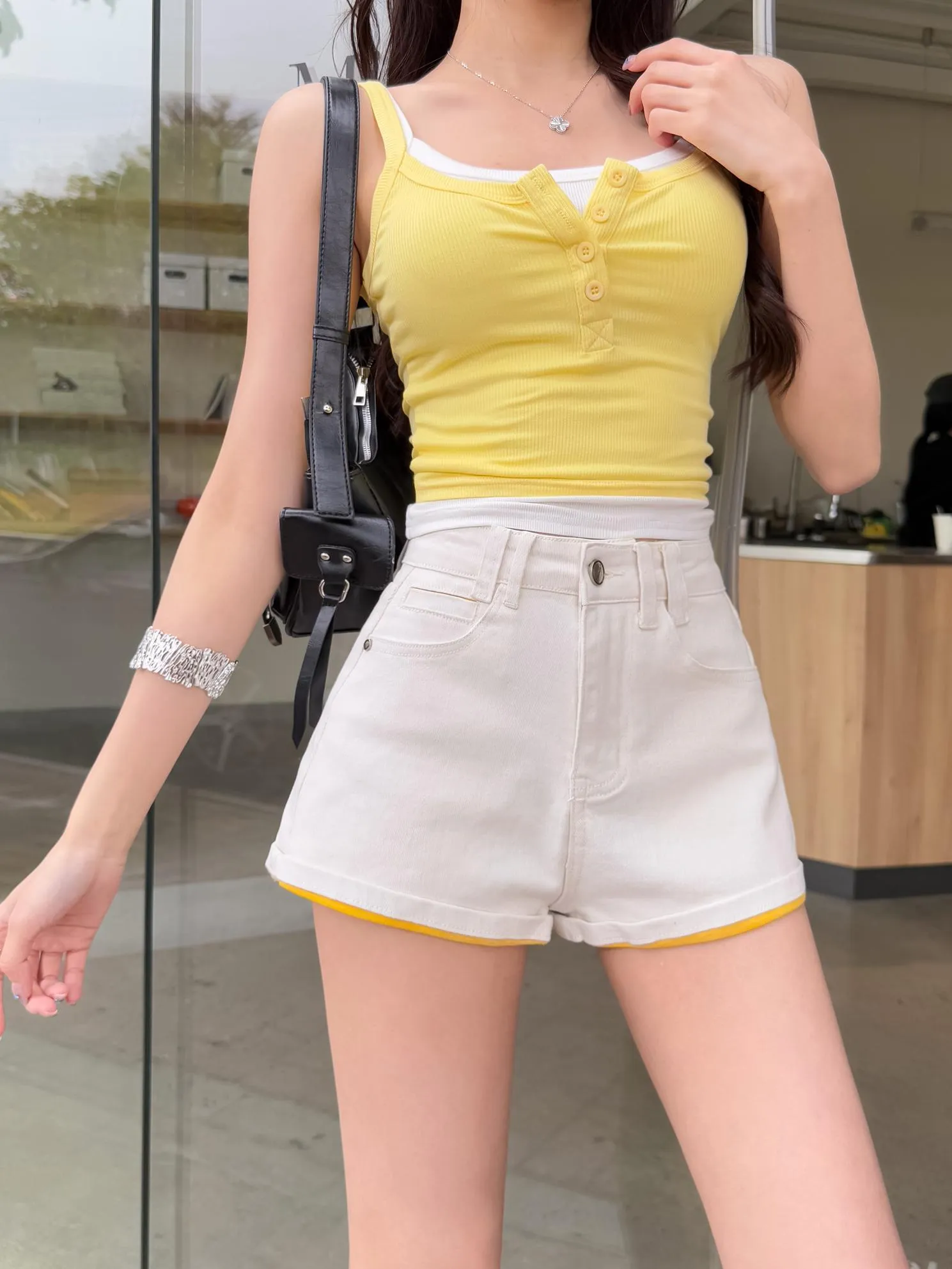 Women's Abrasion-Resistant Denim Shorts for Everyday Wear