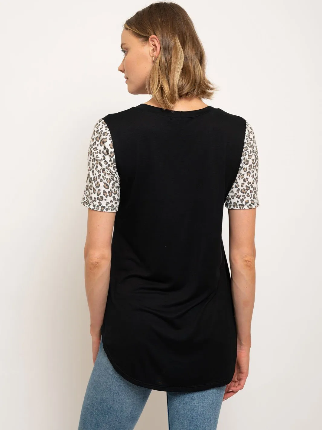WOMEN'S ANIMAL PRINT FRONT POCKET TUNIC TOP