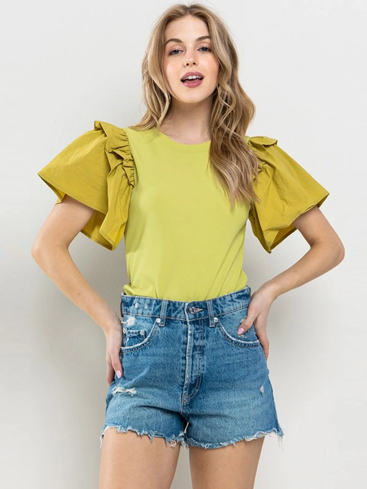 WOMEN'S SHORT RUFFLE SLEEVE RIBBED BLOUSE TOP