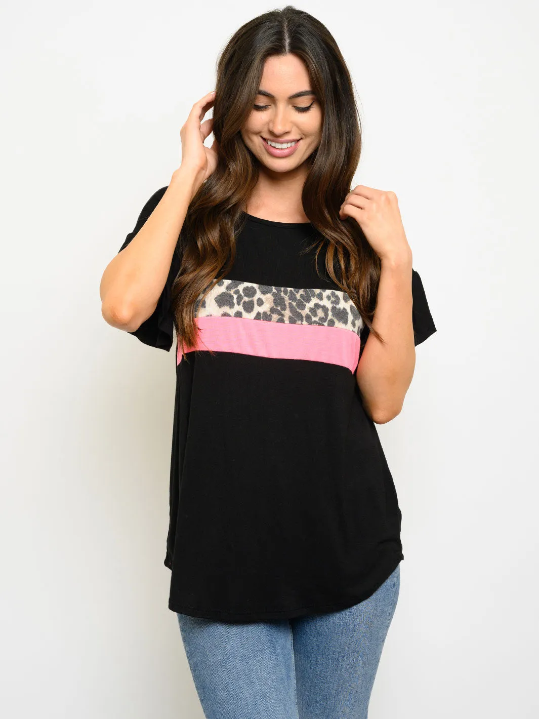 WOMEN'S SHORT SLEEVE ANIMAL PRINT TOP
