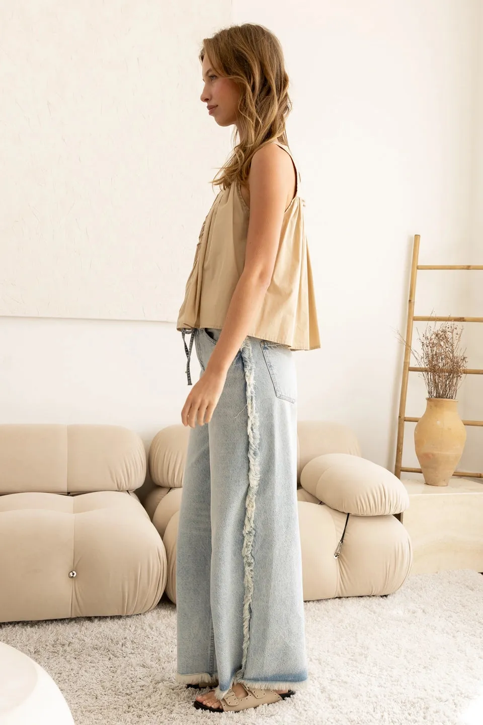 Yui Sleeveless Ruffle Detail Top