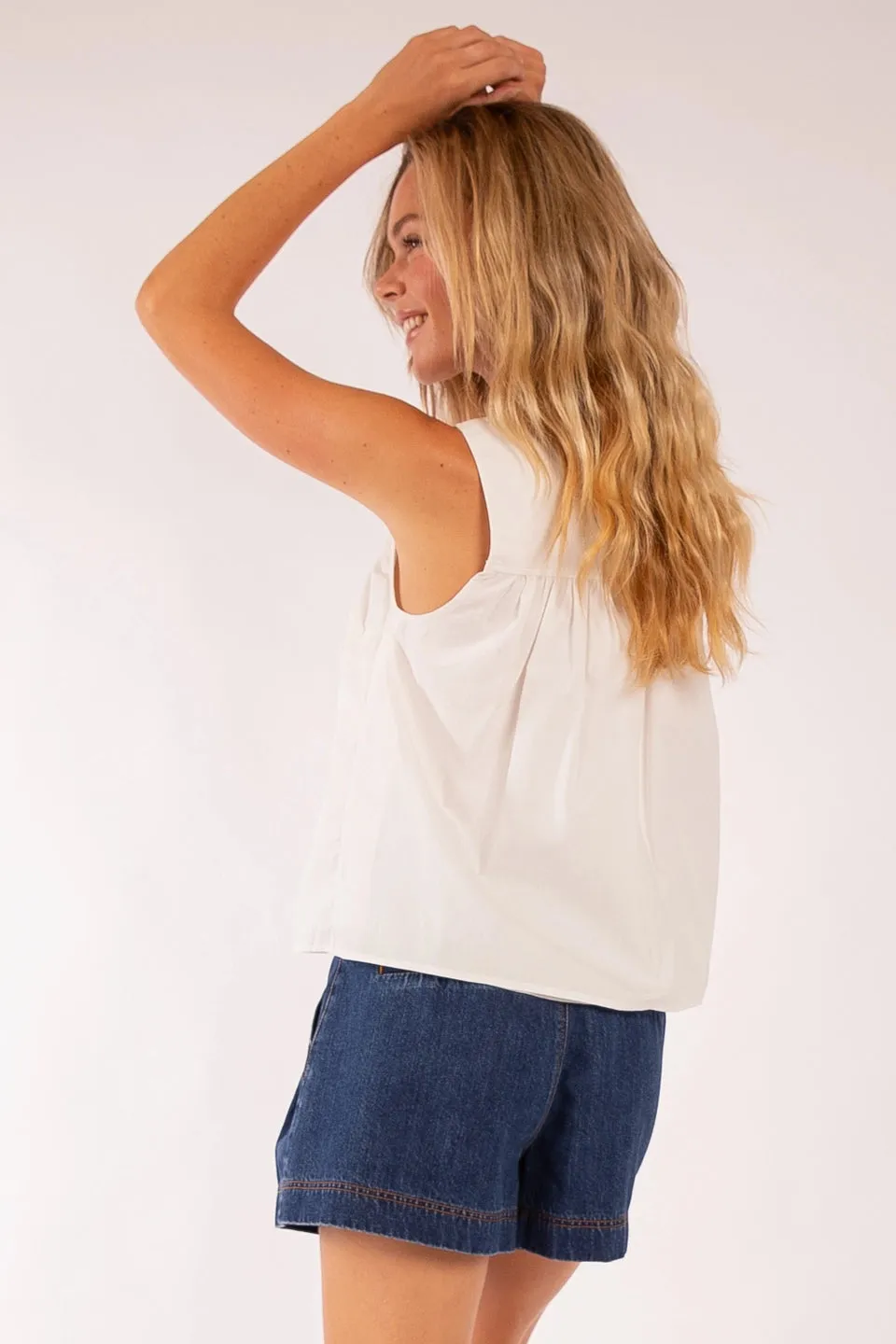 Yui Sleeveless Ruffle Detail Top